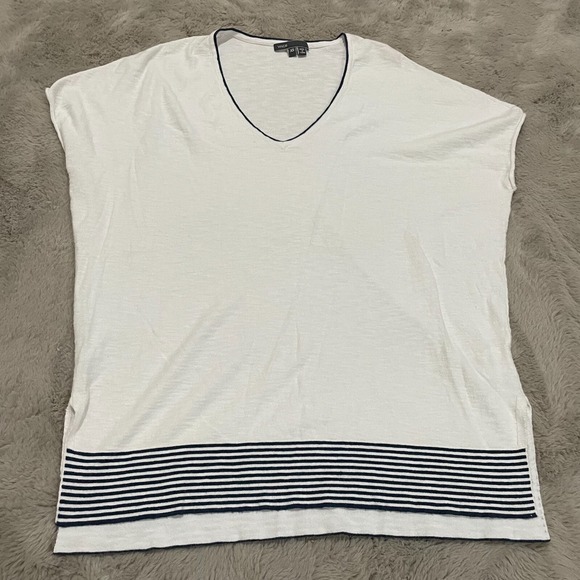 Vince Women's Striped Hem V-Neck Top XS White with‎ Navy Trim relaxed Minimalist - Picture 1 of 7
